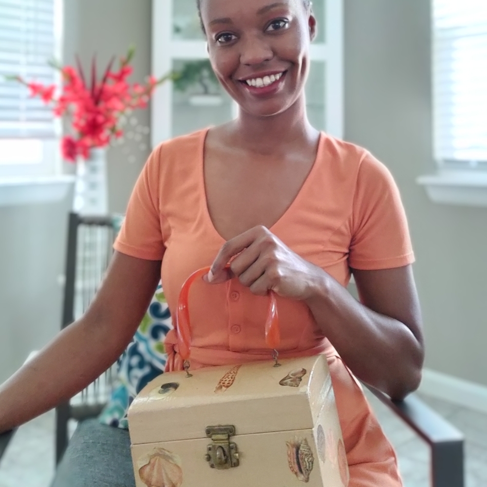 Vintage Cheney wood case purse / make-up travel
